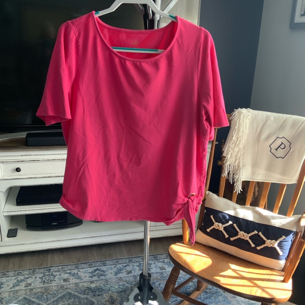 Belle by Kim Gravel Short-Sleeve Tie-Hem Top in Hot Pink